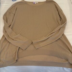 Women’s Minnie Rose tan colored crewneck lightweight sweater, L, GUC
